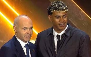 巴萨1-4赫罗纳，哈维赛后宣布辞职