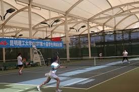 皮亚尼奇重返尤文训练基地，与斯帕莱蒂、基耶利尼合影